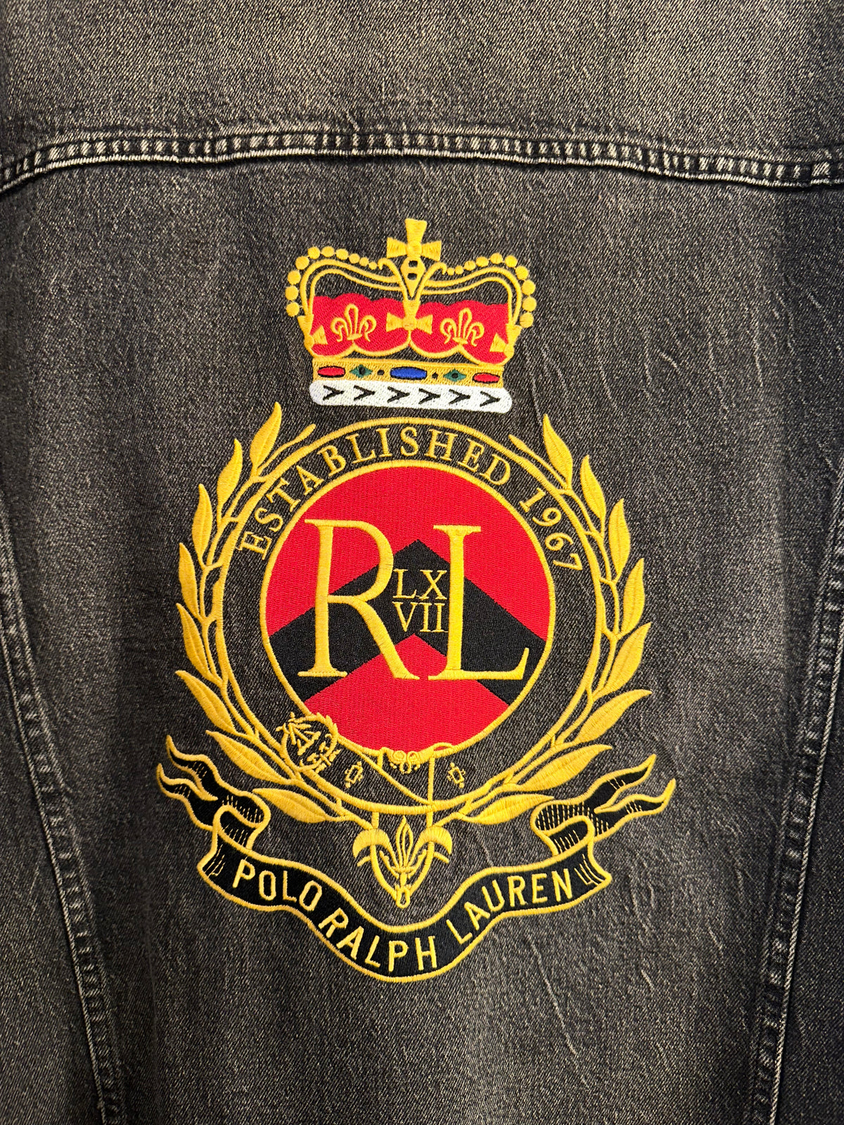 Chamarra de mezclilla Polo Ralph Lauren con escudo bordado Talla “XXXL”